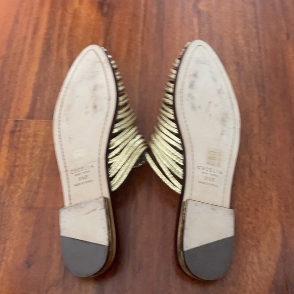 Cecelia New York gold miles. Size 9.5 - Picture 4 of 4